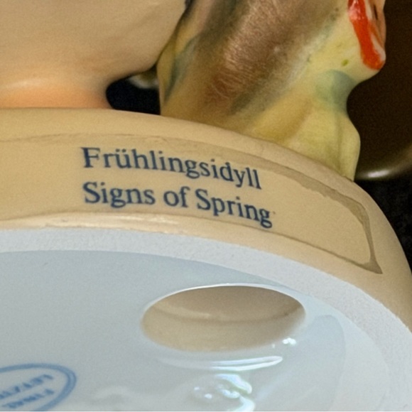 VINTAGE HUMMEL SIGNS OF SPRING #829 FIGURINE 5 inch box included - Picture 13 of 16